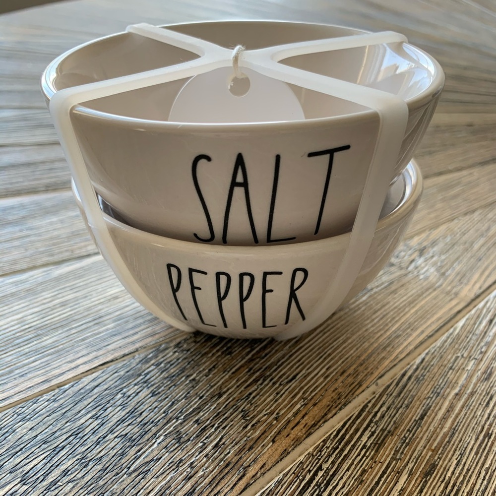 Rae Dunn Salt and Pepper bowls